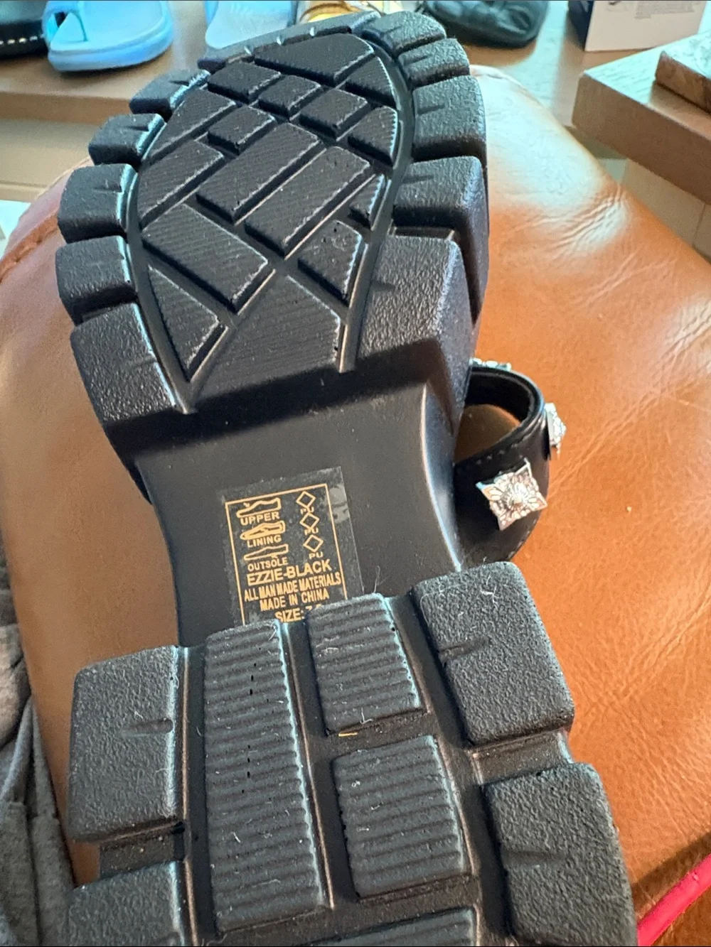 AZALEA WANG WESTERN STYLE BLACK PLATFORM SANDALS — SIZE 7 1/2